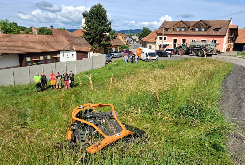 DEMO sečení s malou svahovou technikou