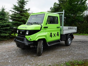 Užitkový elektromobil EVUM 4x4