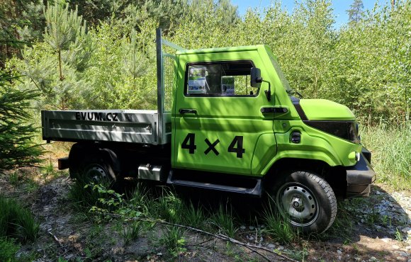 Užitkový elektromobil EVUM aCar 4x4