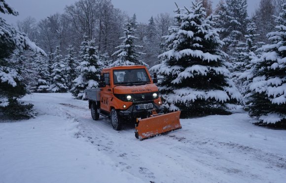 Užitkový elektromobil EVUM aCar 4x4