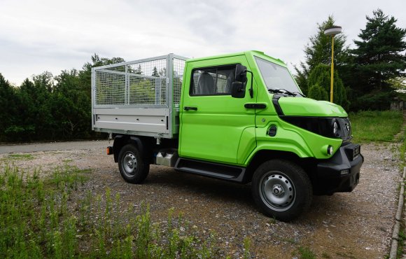 Užitkový elektromobil EVUM aCar 4x4