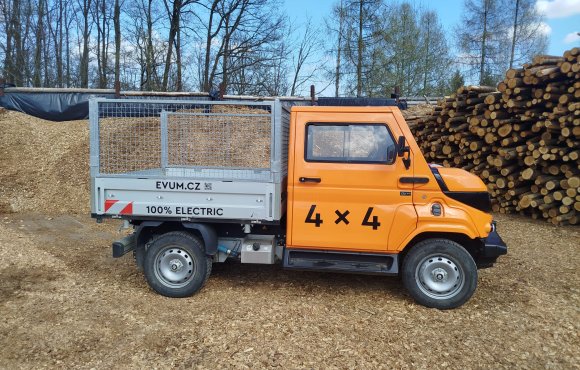 Užitkový elektromobil EVUM