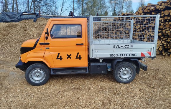 Užitkový elektromobil EVUM